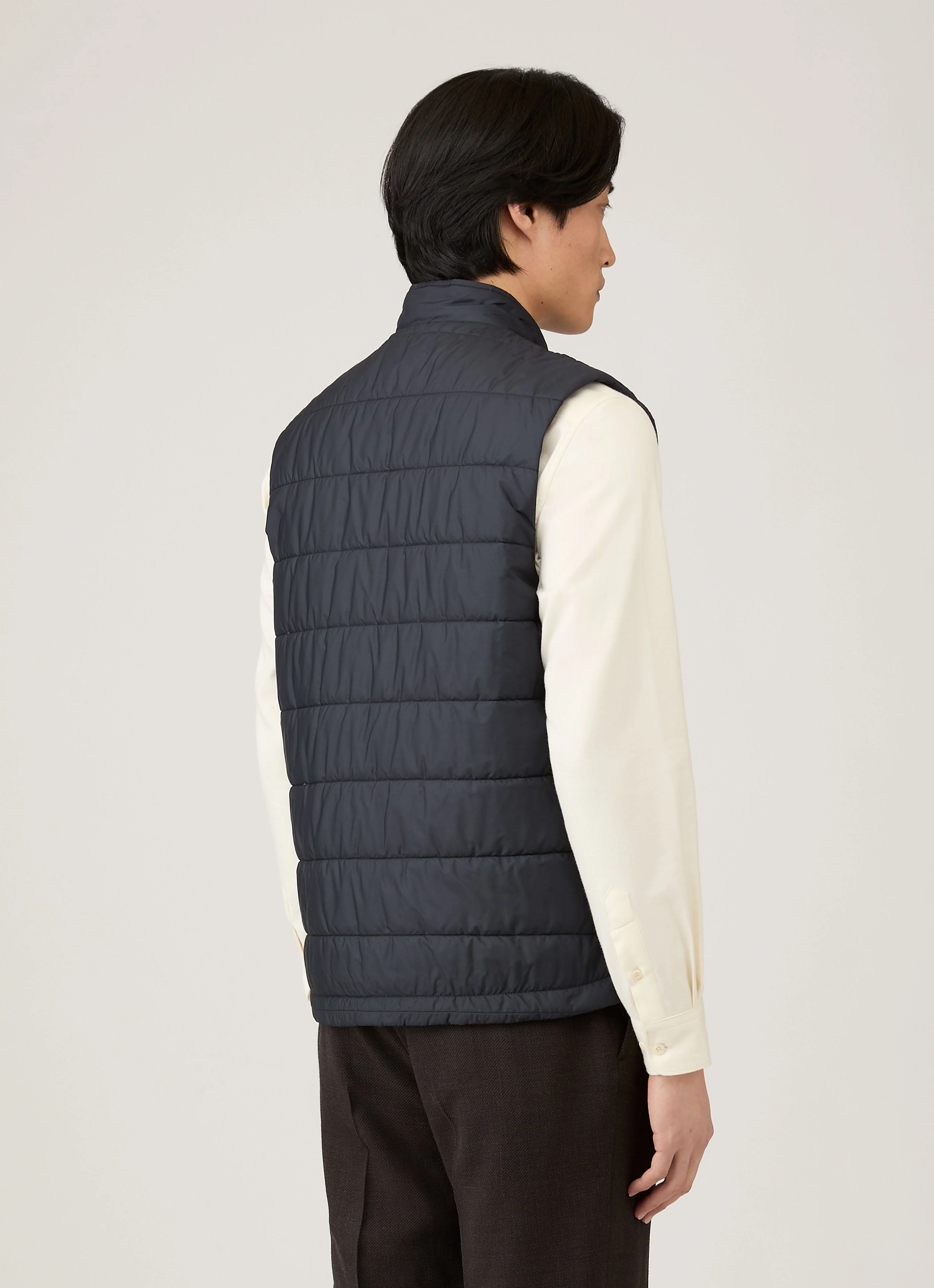 Men's Insulated Gilet in Navy - Image 5