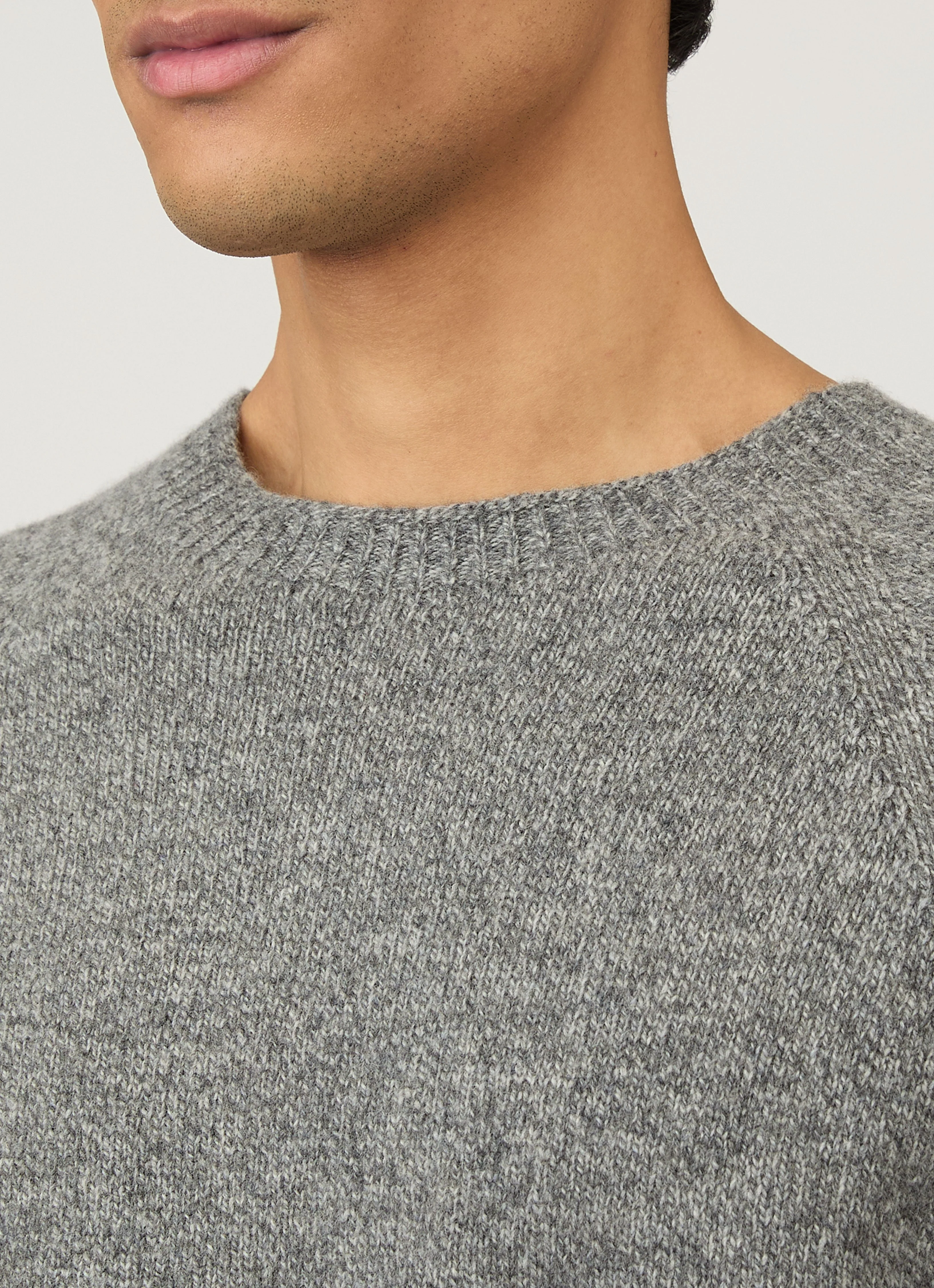 Men's Lambswool Crew Neck Jumper in Mid Grey Melange - Image 6