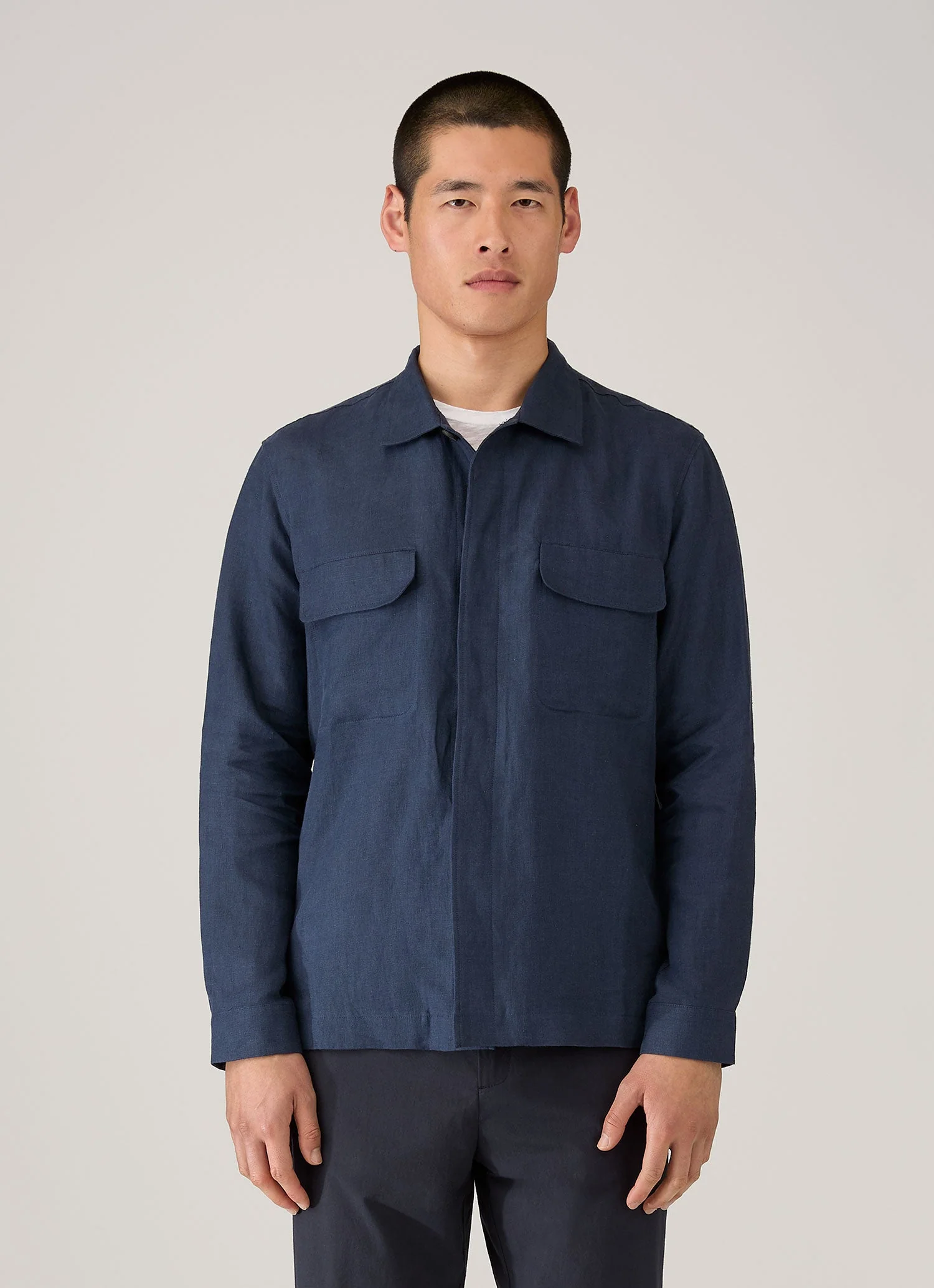 Men's Linen Overshirt in Light Navy - Image 2