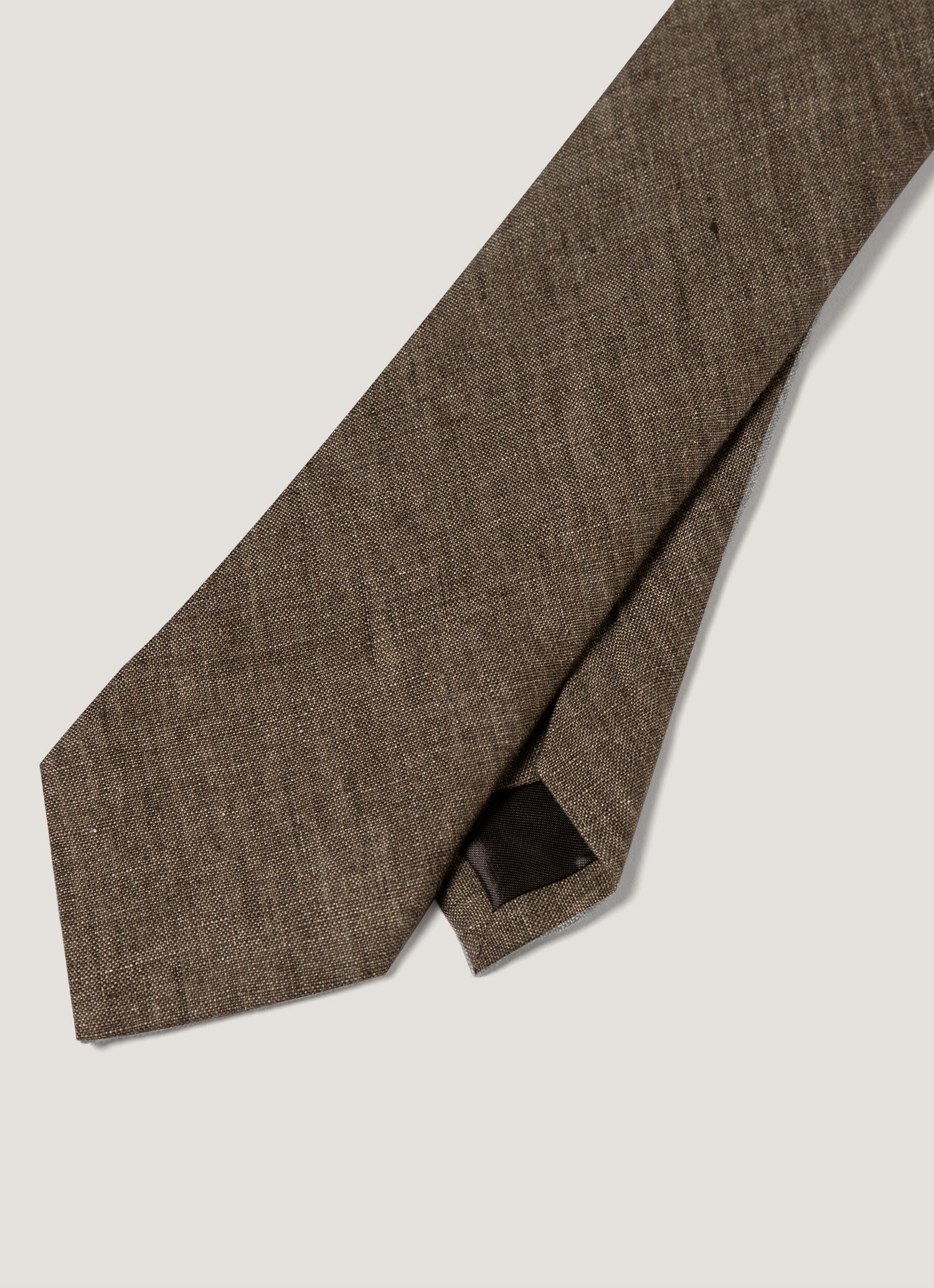 Men's Linen Tie in Dark Walnut - Image 2