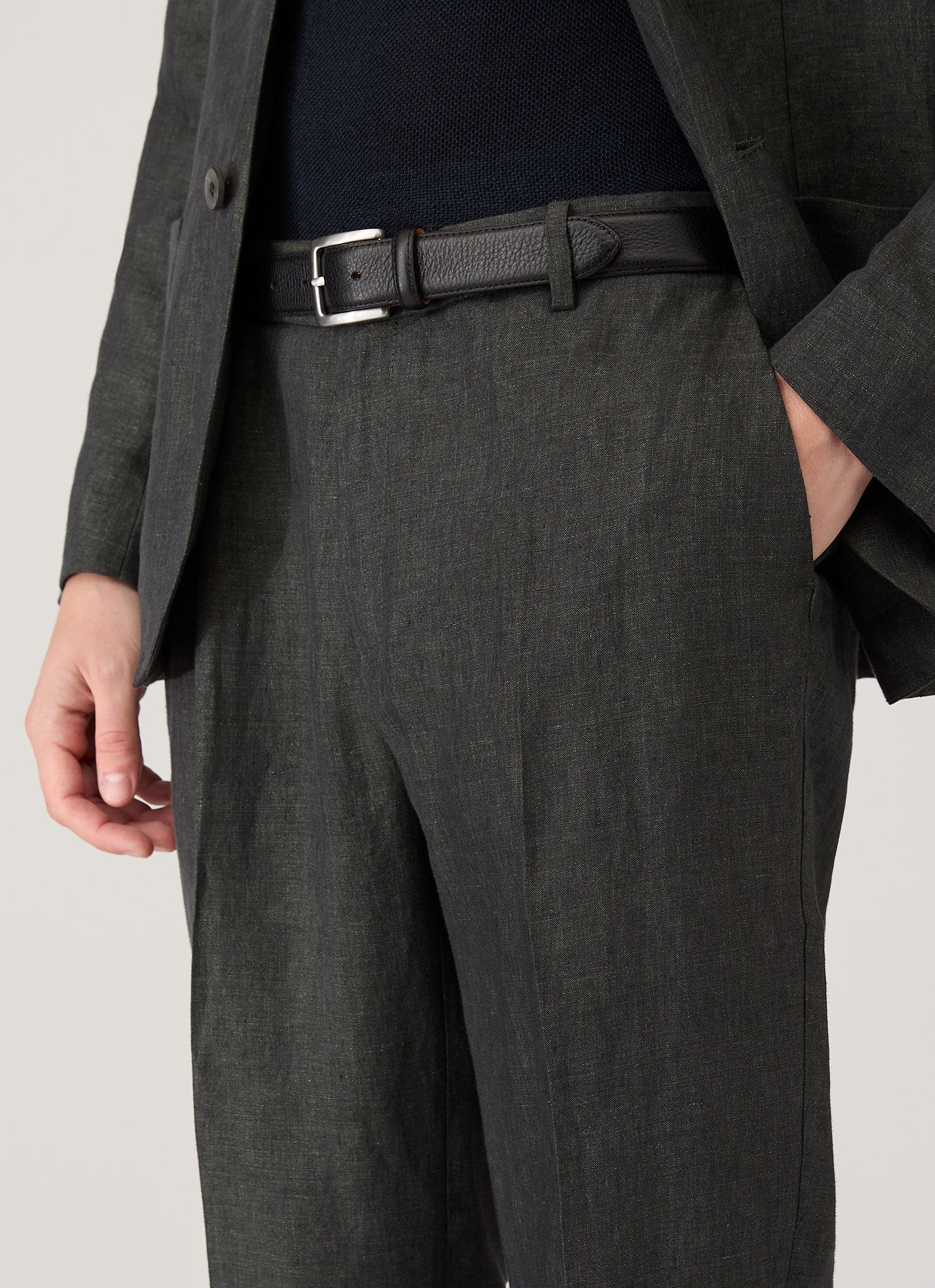 Men's Linen Trouser in Forest - Image 6