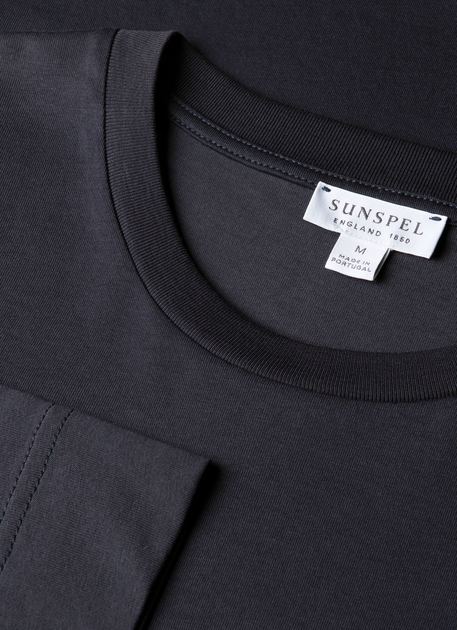 Men's Long Sleeve Riviera Midweight T‑shirt in Navy - Image 4