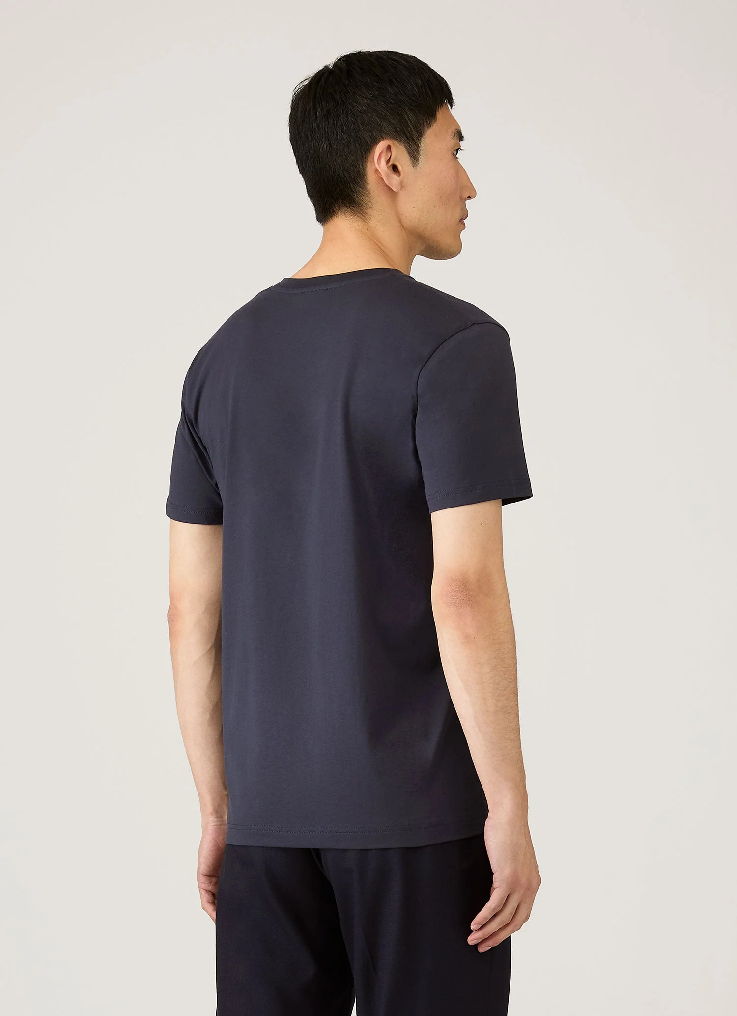 Men's Riviera Midweight V‑neck T‑shirt in Navy - Image 5