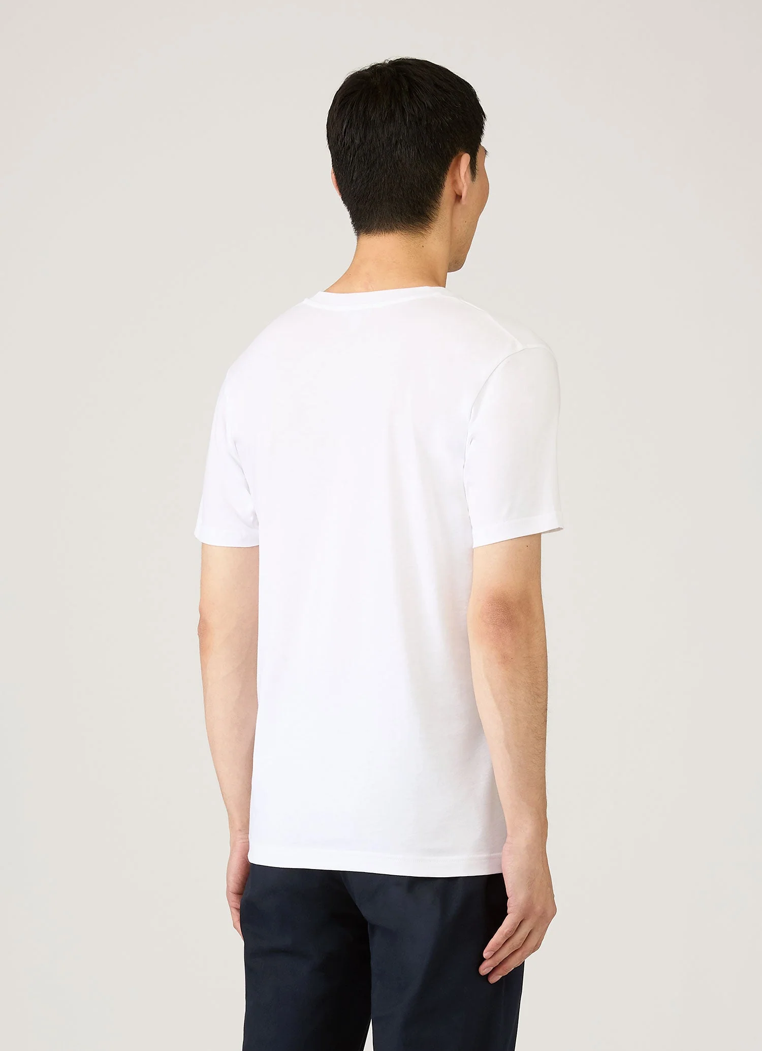 Men's Riviera Midweight V‑neck T-shirt in White - Image 5