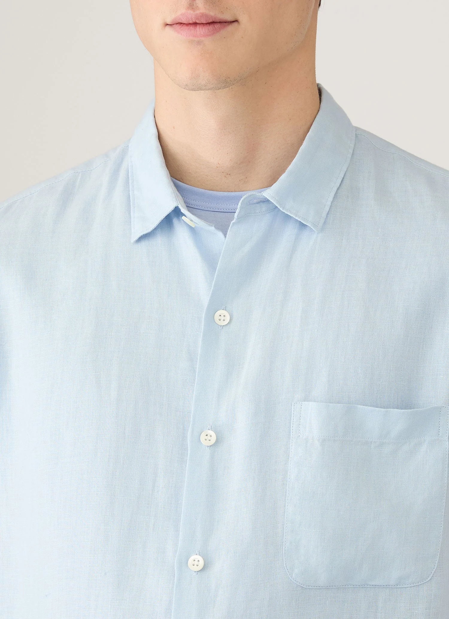 Men's Short Sleeve Linen Shirt in Light Blue - Image 6