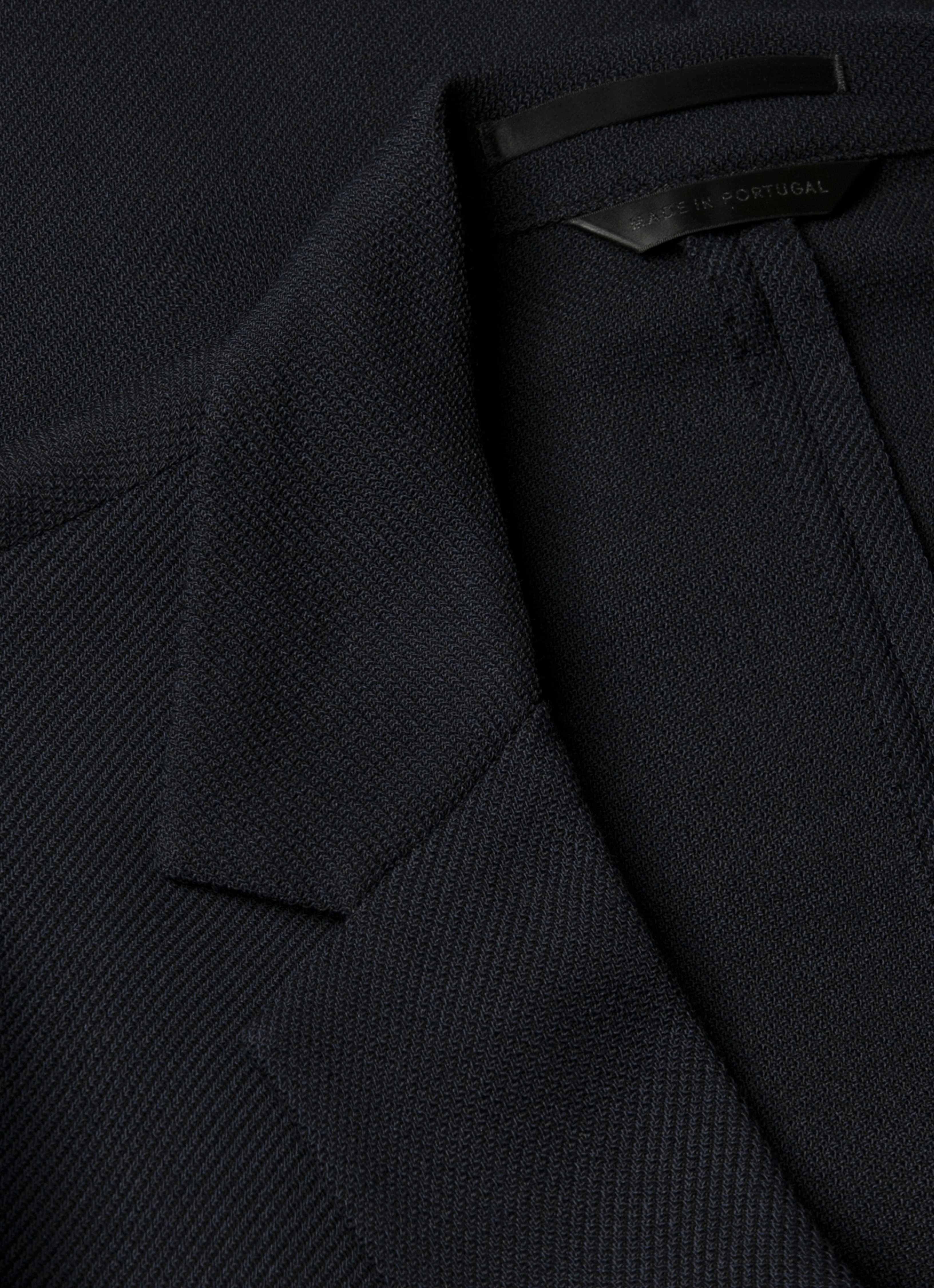 Men's Textured Wool Blazer in Navy - Image 4